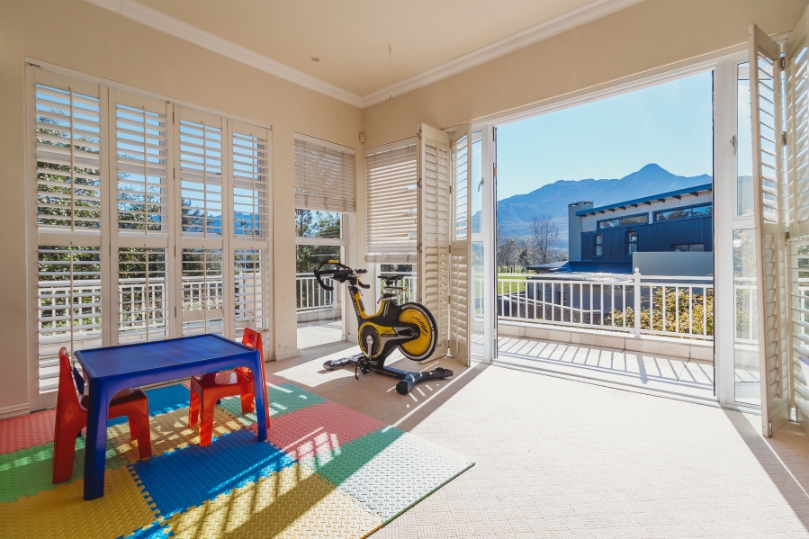4 Bedroom Property for Sale in King George Park Western Cape